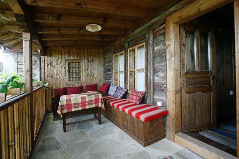 The House With The Vine Guest House Жеравна Экстерьер фото