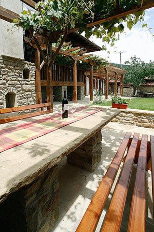 The House With The Vine Guest House Жеравна Экстерьер фото